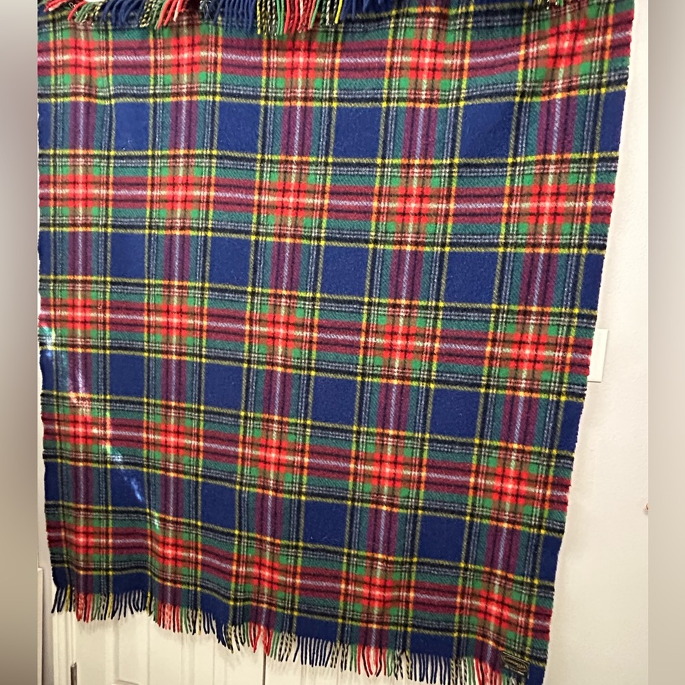 Vintage Connemara Rug 
100% Wool Blanket with Fringe